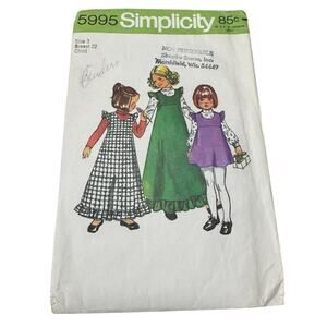 Vintage 1973 Simplicity Sewing Pattern 5995 Girl Size 3 Jumper and Blouse